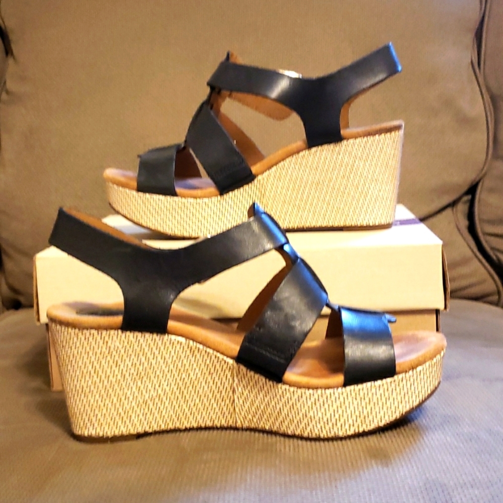 CLARKS black sandals